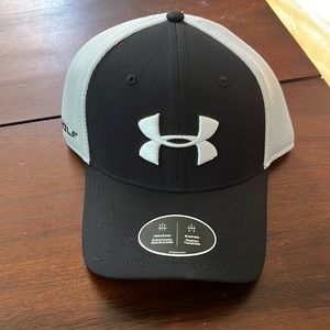 Men’s Under Armour Classic Mesh Golf Hat - New